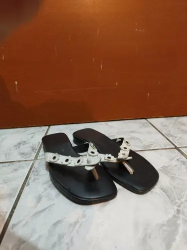 Chinelo Feminino com Flores
