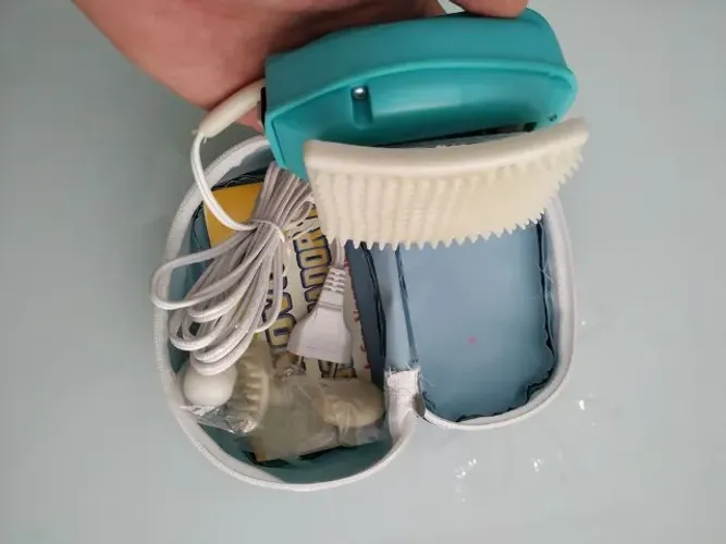 Vendo massageador com infravermelho semi novo. Motivo: sem uso na minha casa. 