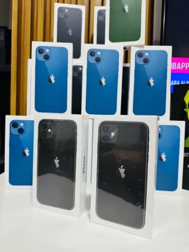 iPhone 11 lacrado com garantia de 1 ano - pronta entrega