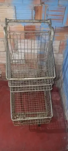 Vende-se carrinho de supermercado
