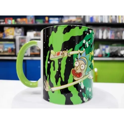 Caneca Rick and Morty (Interno Verde)