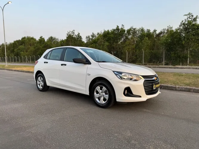 Onix Hatch 1.0 12v Flex - IGUAL ZERO KM!