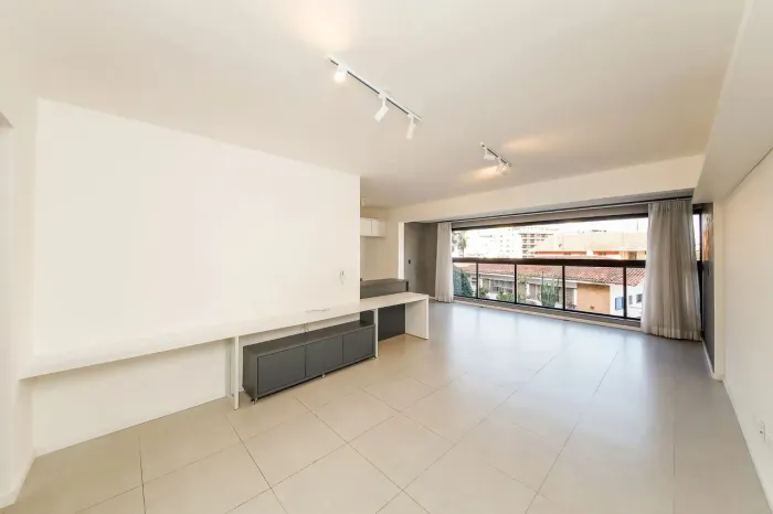 Conforto e privacidade no bairro São Mateus para venda