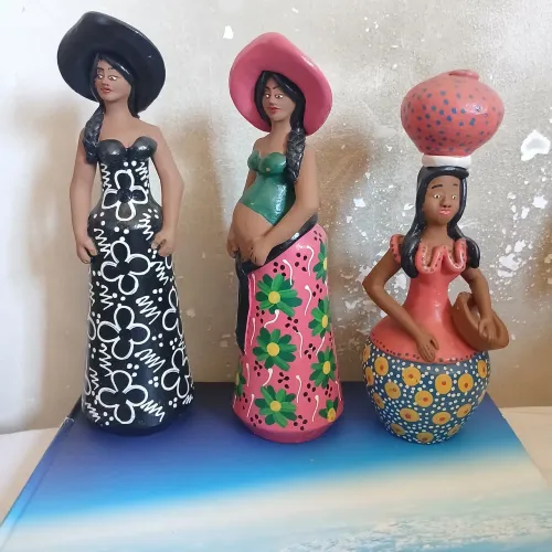 Esculturas de Mulheres Artesanais - Decoração Única