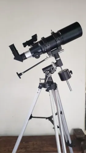 TELESCÓPIO REFRATOR ACROMÁTICO SKYWATCHER AC 80 STARTRAVEL OU ST80 (Usado em estado de nov