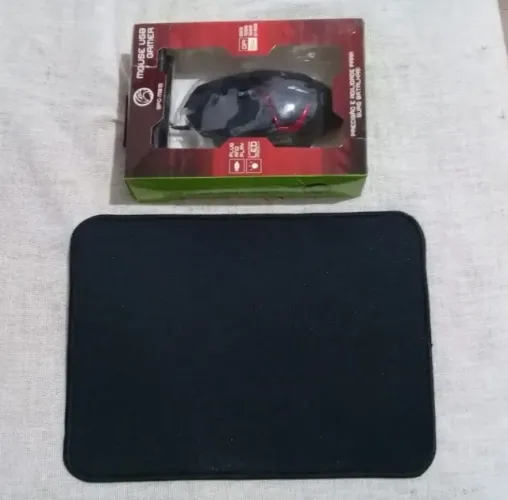 Conjunto de Mouse RGB e Mousepad.