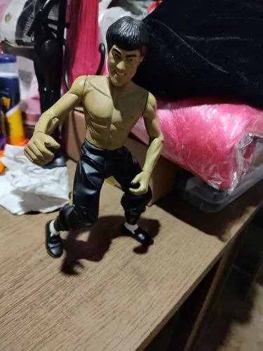 Boneco Bruce Lee vindo do Japão 