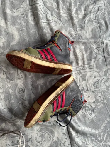Adidas Originals High Top - Cores Vibrantes