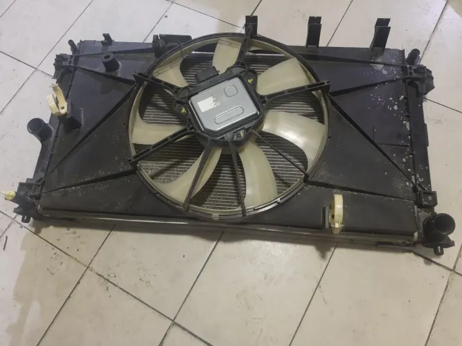 Kit radiador Toyota Corolla Cross 2021/2022