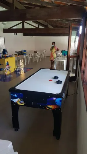 Mesa de Air Hockey - Diversão Garantida!