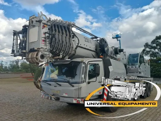 Guindaste GROVE GMK 5250 Modelo 2018