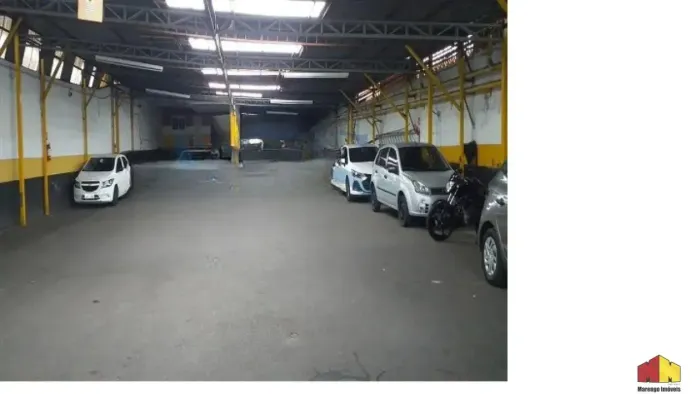 Vendo estacionamento , salão comercial 14,70 x 44,70 656m²m²