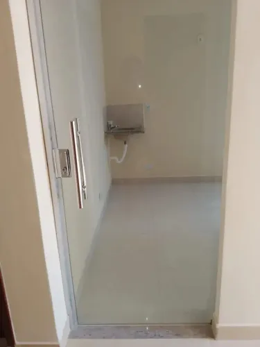 Sala comercial em Candeias, com wc, na avenida, Salas a partir de 900 R$