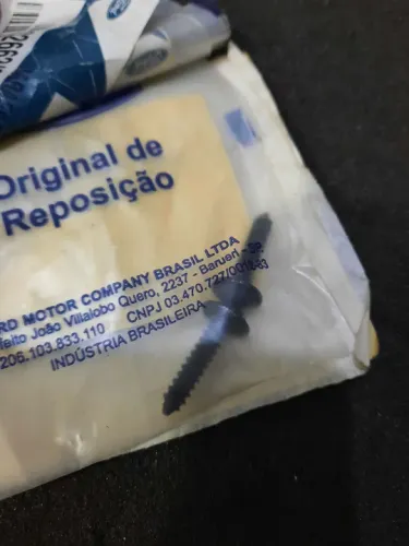 Par parafuso para forro de porta Ford Escort, Fiesta e Focus