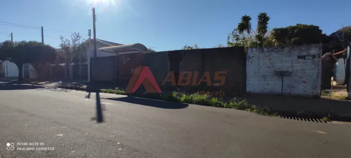 Terreno em Jardim São João Batista - São Carlos, SP