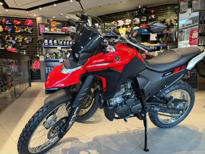 YAMAHA XTZ 250 LANDER 2025