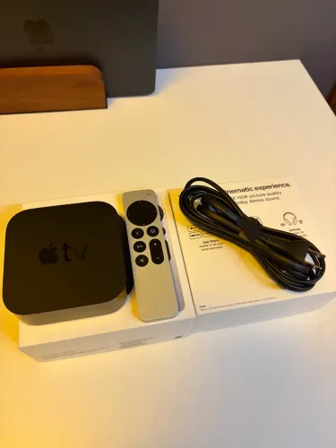 Apple TV 4K (2nd gen) Wi-Fi + Ethernet