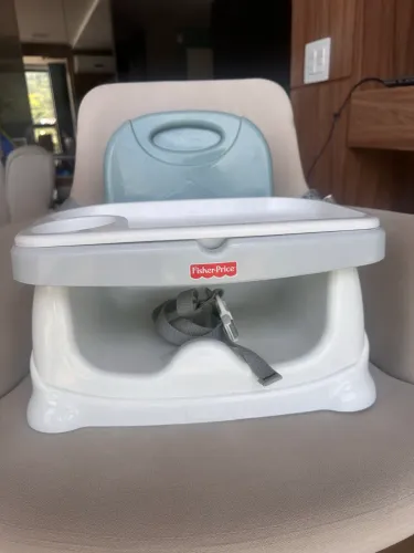Cadeira de Alimentação Portátil (Booster Seat) da Fisher-Price, modelo DLT02.