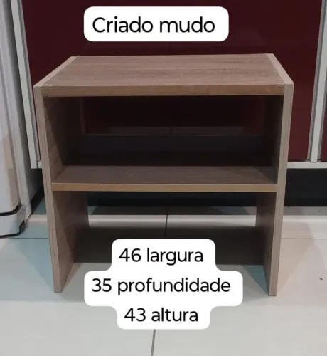 Vendo Criado Mudo Cor Madeira em Excelente Estado