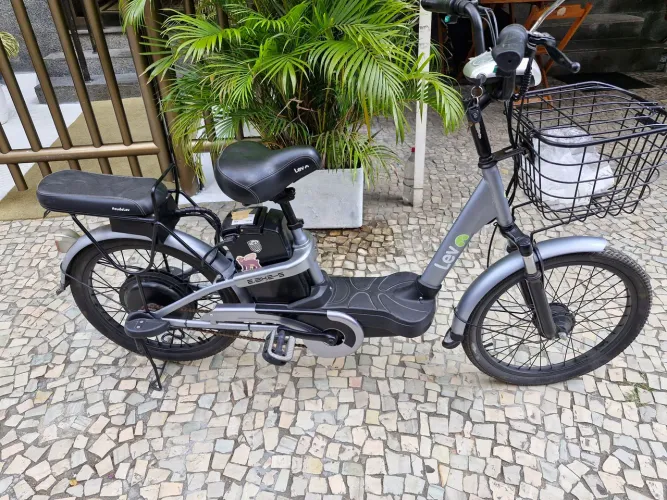 LEV E BIKE S 1 ANO DE USO