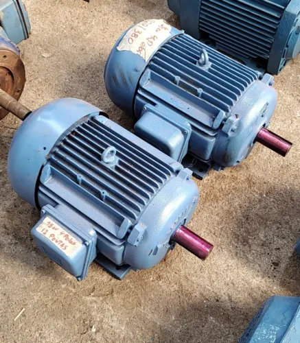 Vendo Motor 15 Cv 4 Polos