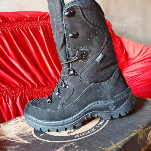 Bota/Coturno Tático Militar Cano Alto M Boots