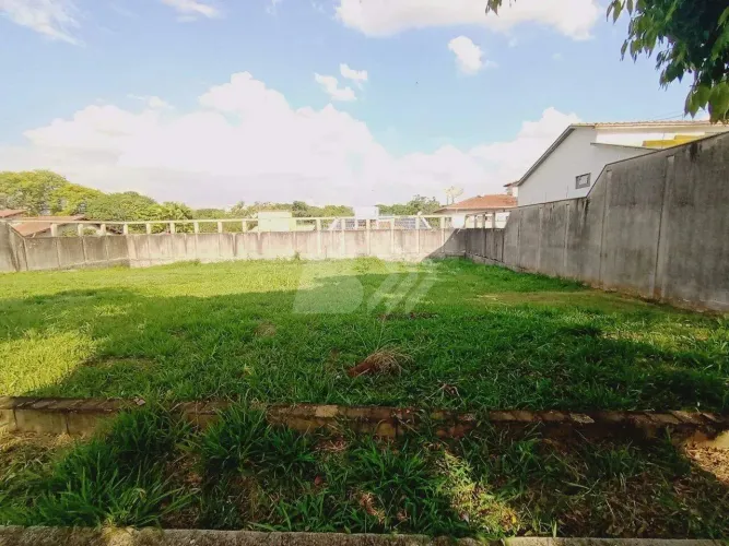 Terreno à venda no bairro Vila Rezende em Piracicaba