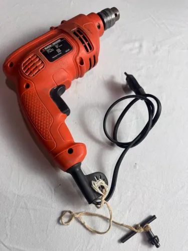 Furadeira Elétrica Black+Decker TM500B2 - 550?W?220?V
