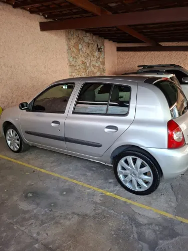 Renault Clio Campus Hi-flex 1.0 16V 5P 2010