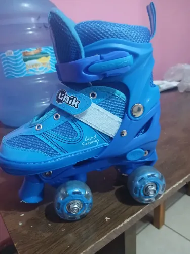 Patins semi novos