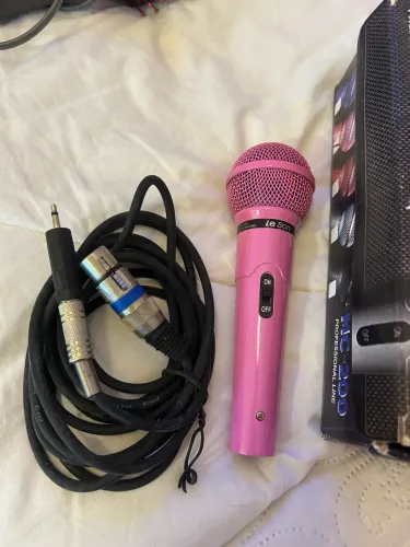 Microfone rosa