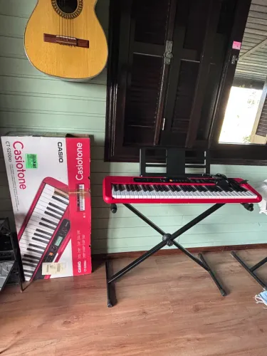 ? Teclado Casio CT-S200 Vermelho | Com caixa | Excelente estado