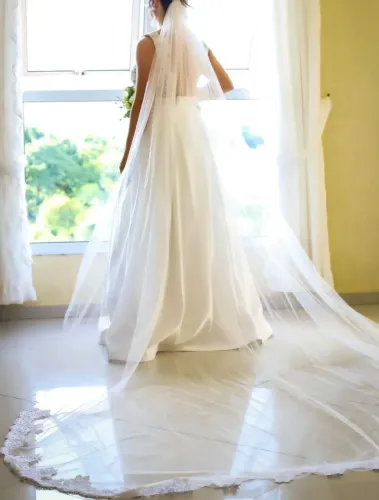 Vestido de noiva exclusivo sob medida.