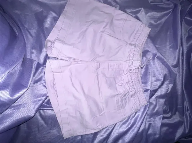 Shorts roxo