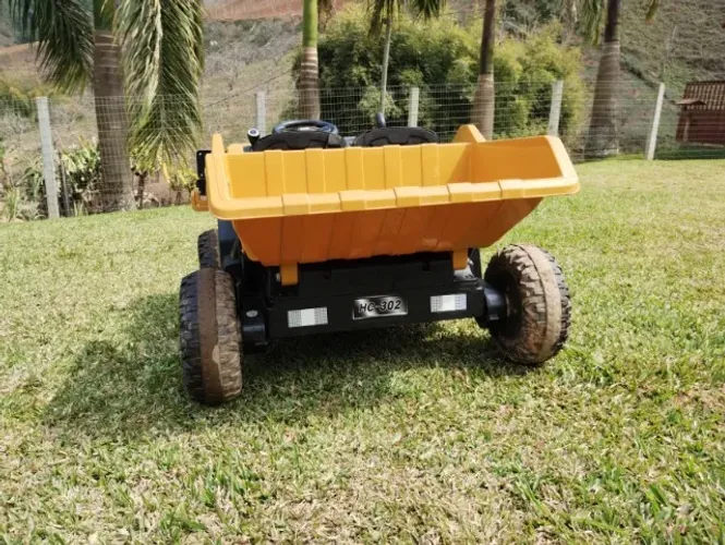 Caminhão elétrico infantil