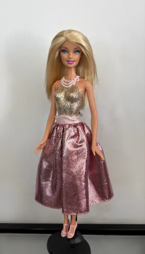 Barbie Elegance Luxo com Vestido Rose Gold | Edição Especial