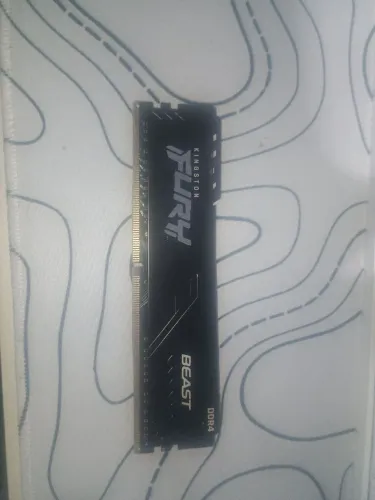 ? Memória RAM Kingston Fury Beast DDR4 8GB 2666MHz ?