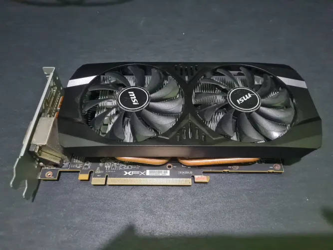 RX570 4GB XFX.