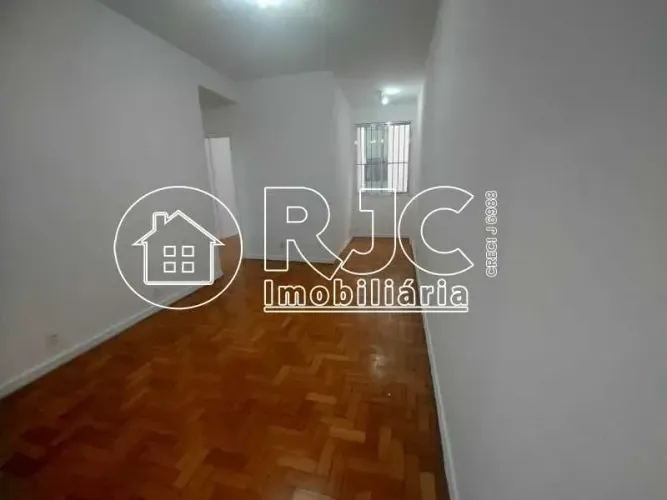 Rua Mariz e Barros , juntinho a São Francisco Xavier (metrô)