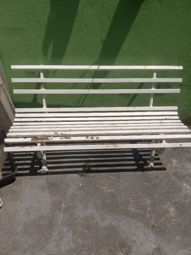 Cadeira de jardim de ferro