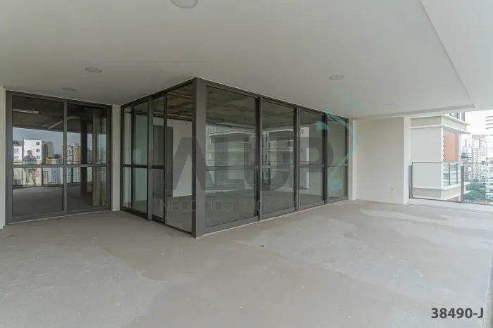 Imóvel para venda possui 282 metros quadrados com 4 quartos em Paraíso - São Paulo - SP