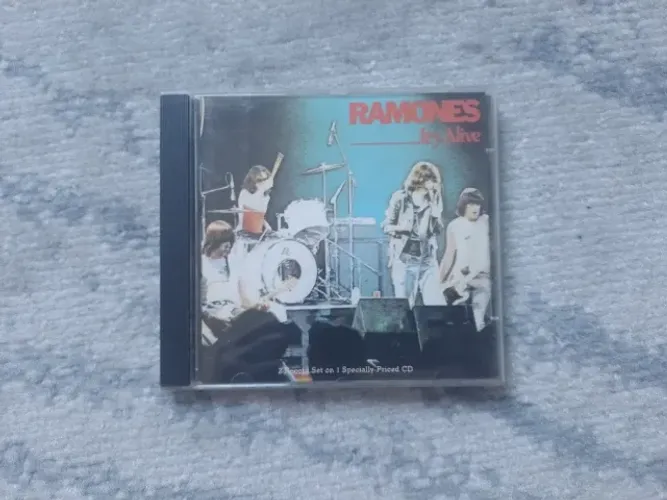 CD Ramones Its Alive
