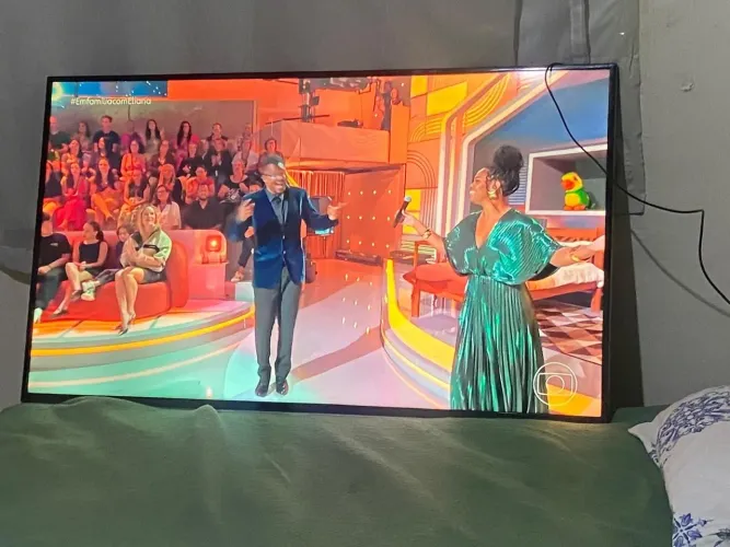 Tv Samsung,40polegada, pega wi-fi, YouTube, não entra Netflix
