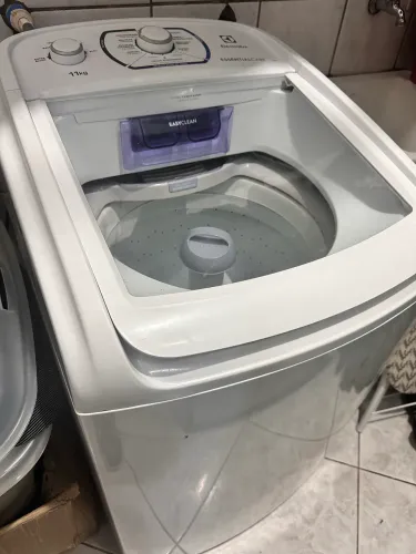 MÁQUINA DE LAVAR ELECTROLUX ESSENCIAL CARE 11KG