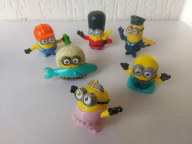 Lote 6 Bonecos Minions McDonald's (McLanche Feliz) - 5 a 7 cm