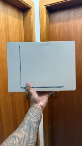 MacBook Air M5 16/512GB na Caixa