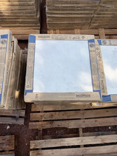 Vendo Piso Retificado 56x56