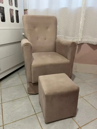 Poltrona De Amamentação Balanço + Puff - Veludo