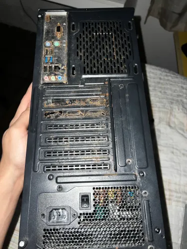 PC Gamer Completo Intel i3 10ª Geração + RX 6500 XT + SSD (Roda Valorant, R6, GTA V)