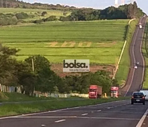 AREA FRENTE RODOVIA - PARA LOGISTICA OU USO RURAL